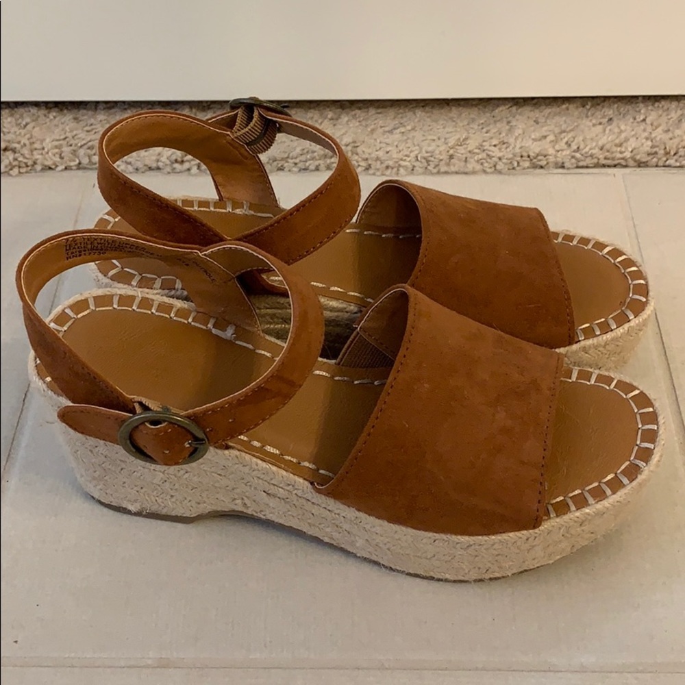 Platform wedge - Picture 4 of 4